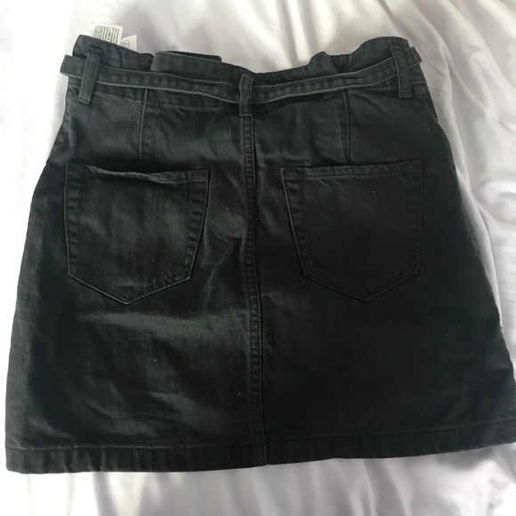Hollister - Ultra High Rise Skirt, Size 3 - Picture 2 of 4